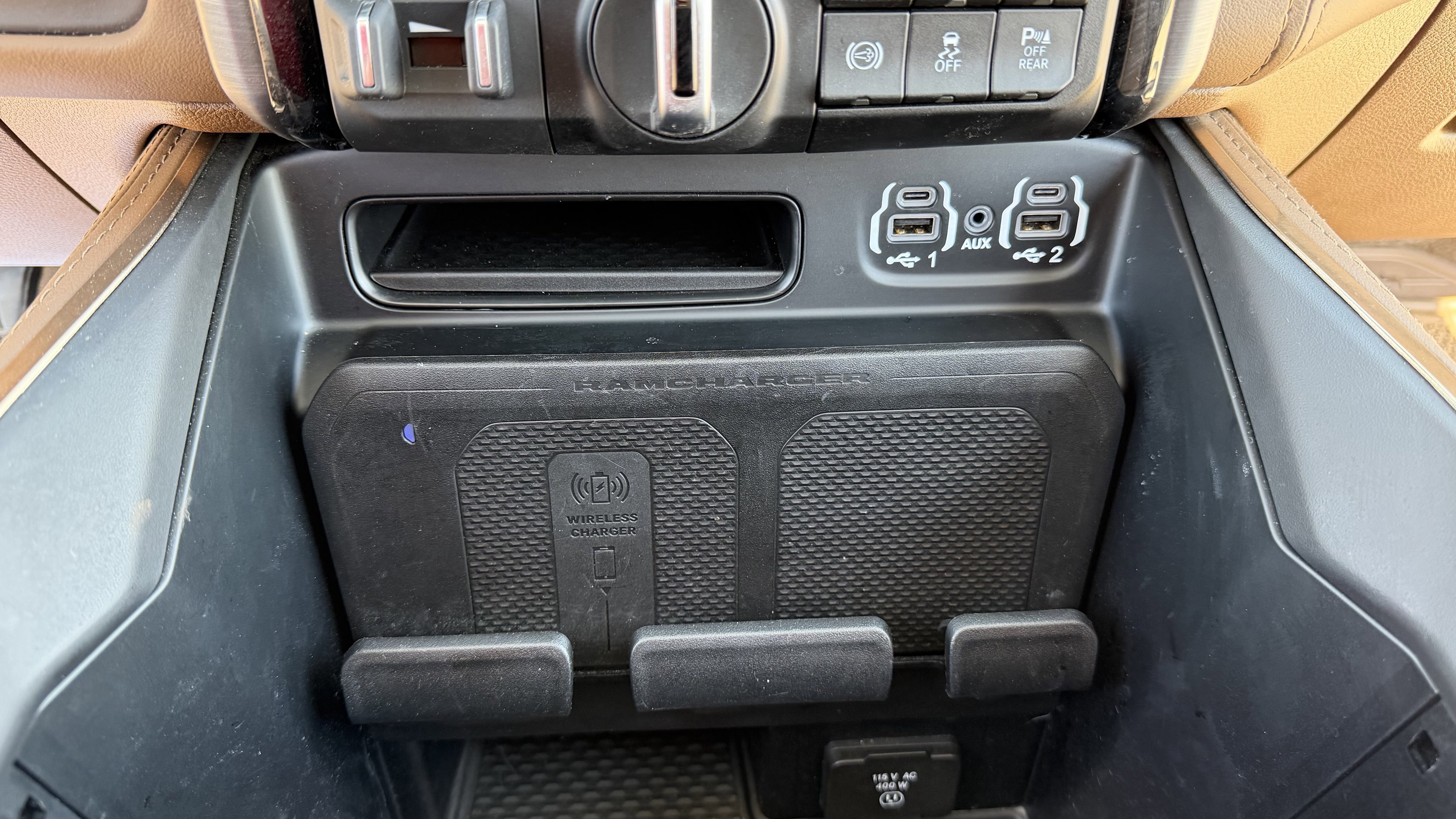 Used 2024 RAM 3500 Limited w/ Safety Group image 35