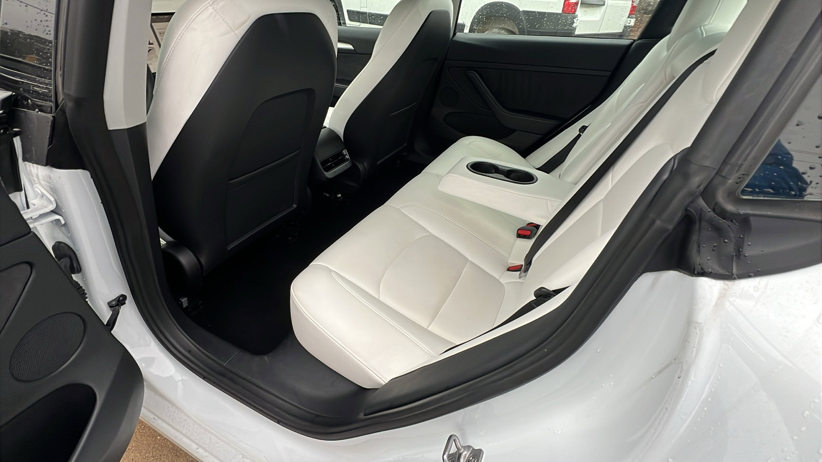 Used 2022 Tesla Model 3 Standard Range image 24