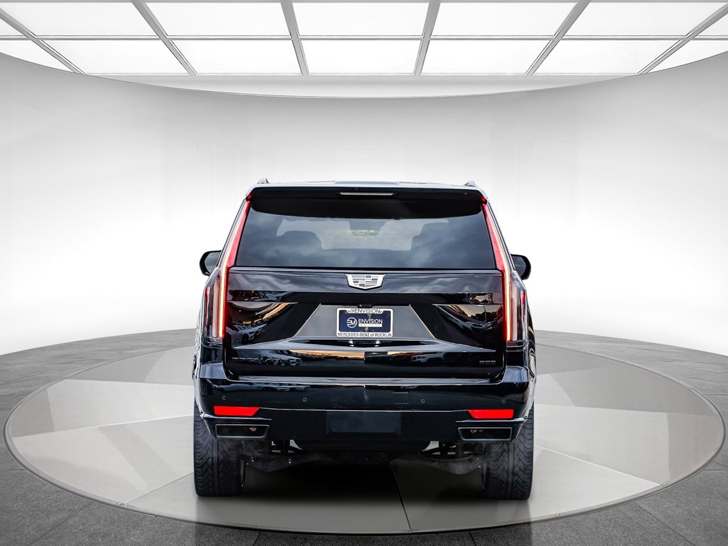 Used 2023 Cadillac Escalade Sport image 3