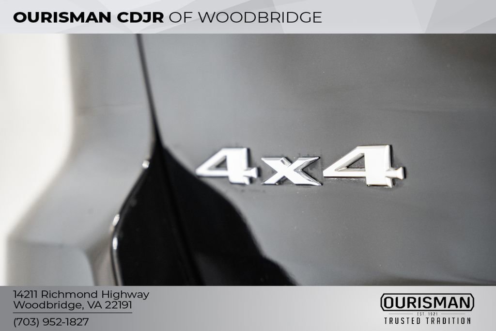 Certified 2019 Jeep Grand Cherokee Laredo w/ Security & Convenience Group image 9