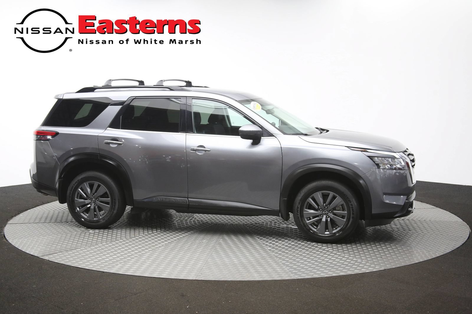 Used 2022 Nissan Pathfinder SV AWD/4WD image 43