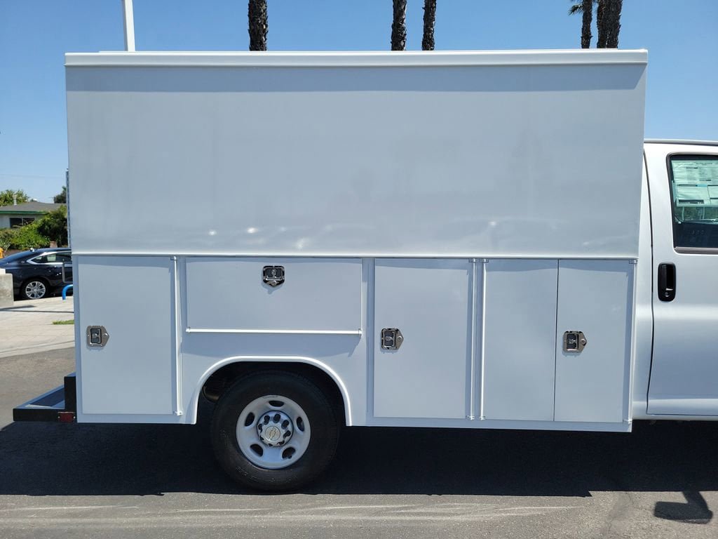 New 2026 Chevrolet Express 3500 w/ Power Convenience Package RWD image 15