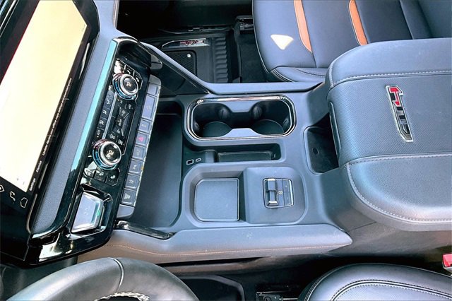 Used 2025 GMC Sierra 3500 AT4 w/ AT4 Premium Plus Package image 19