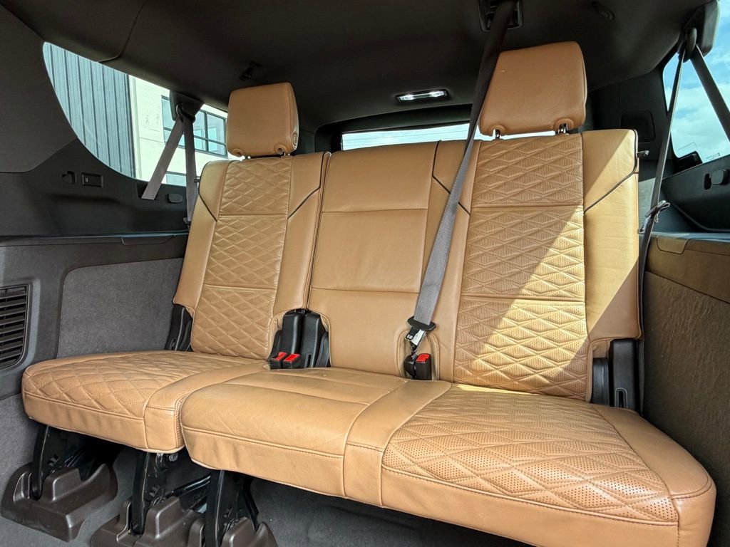 Used 2022 Cadillac Escalade ESV Sport w/ Touring Package AWD/4WD image 23