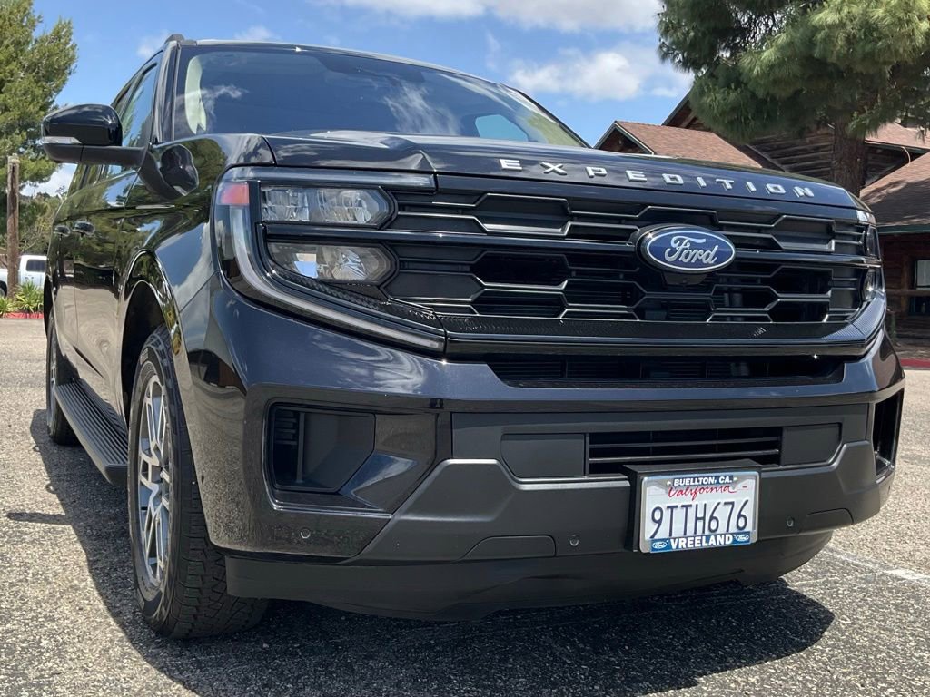 Used 2025 Ford Expedition Max Active AWD/4WD image 64