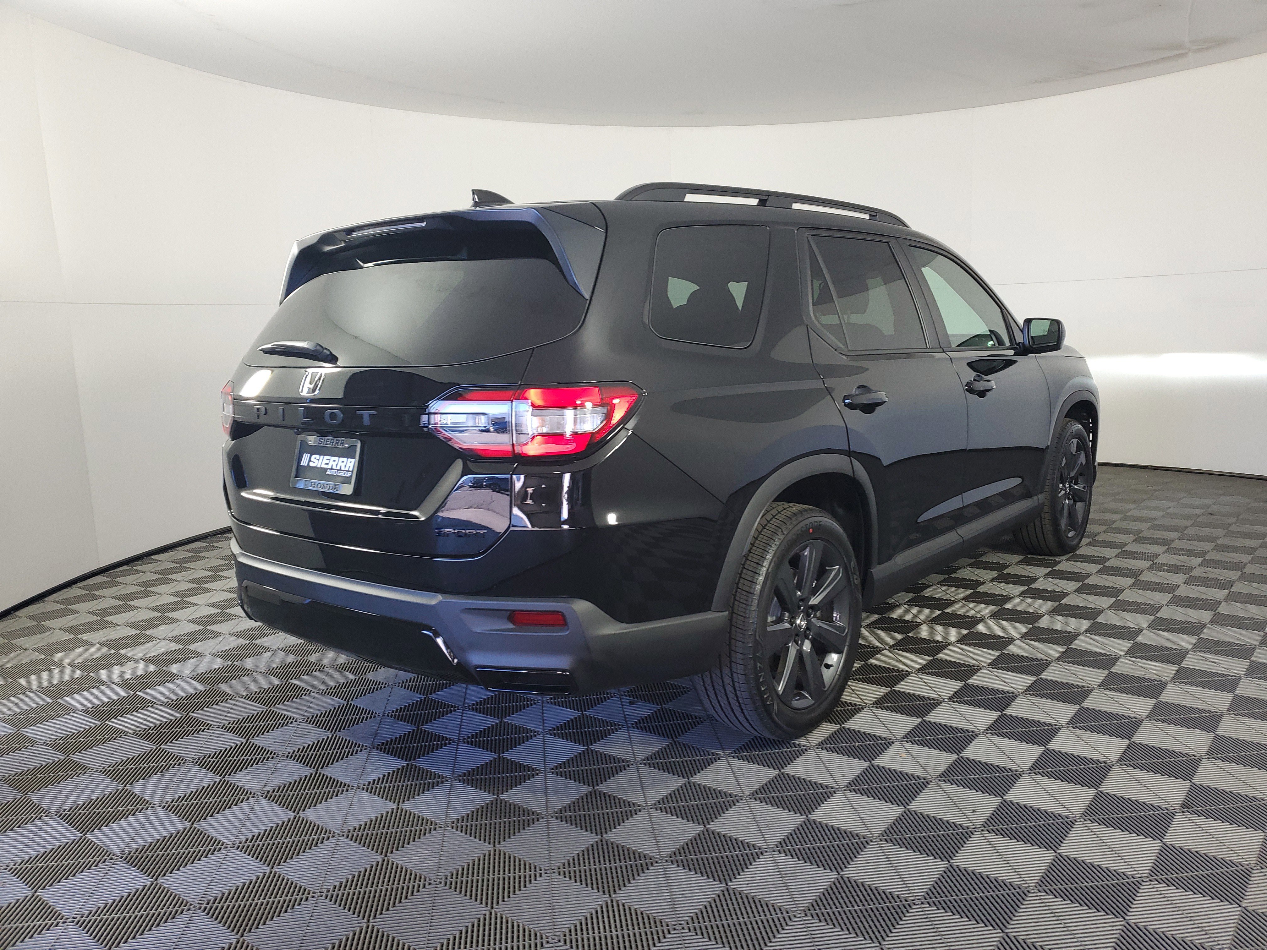 New 2026 Honda Pilot Sport image 4