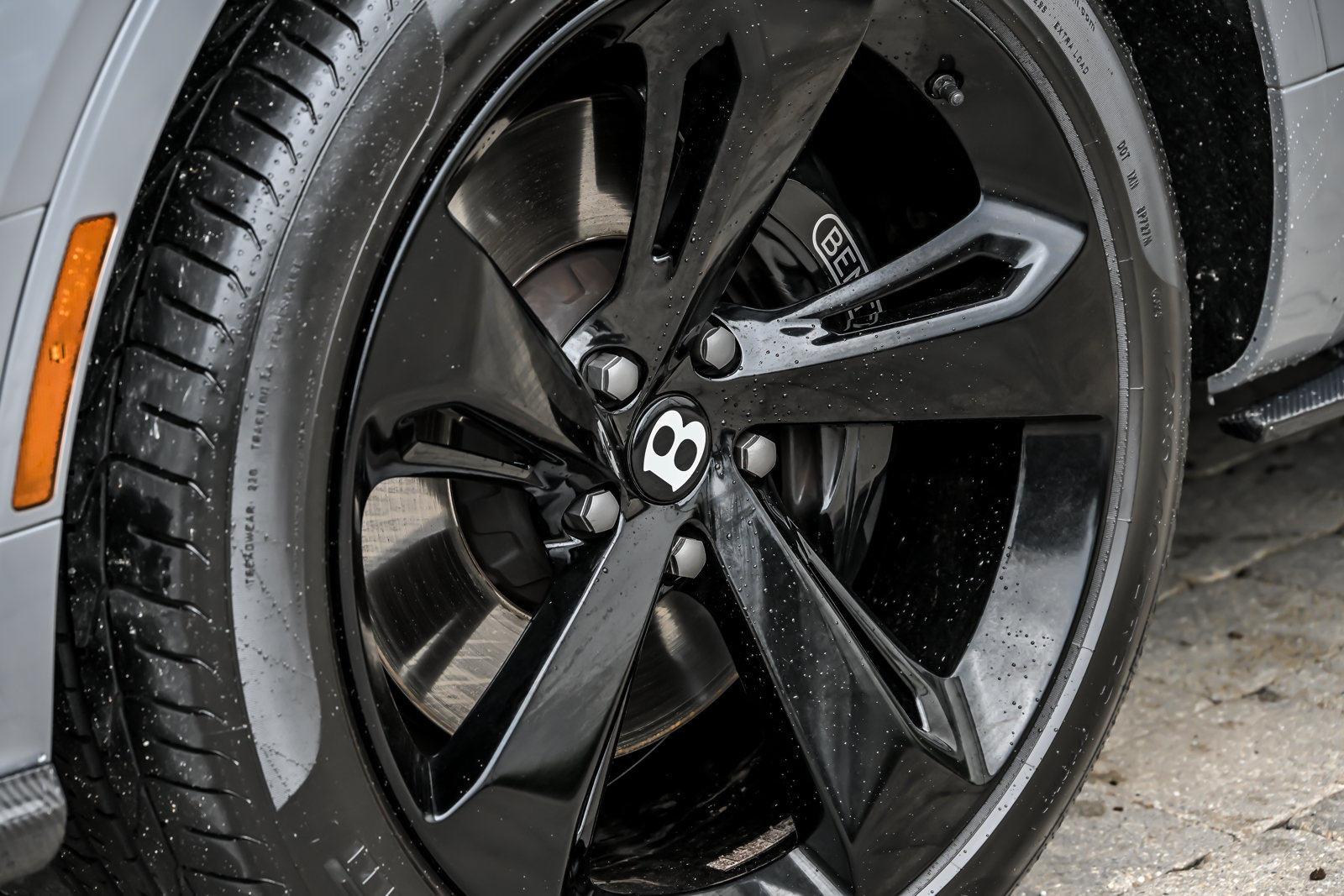 Used 2022 Bentley Bentayga AWD/4WD image 8