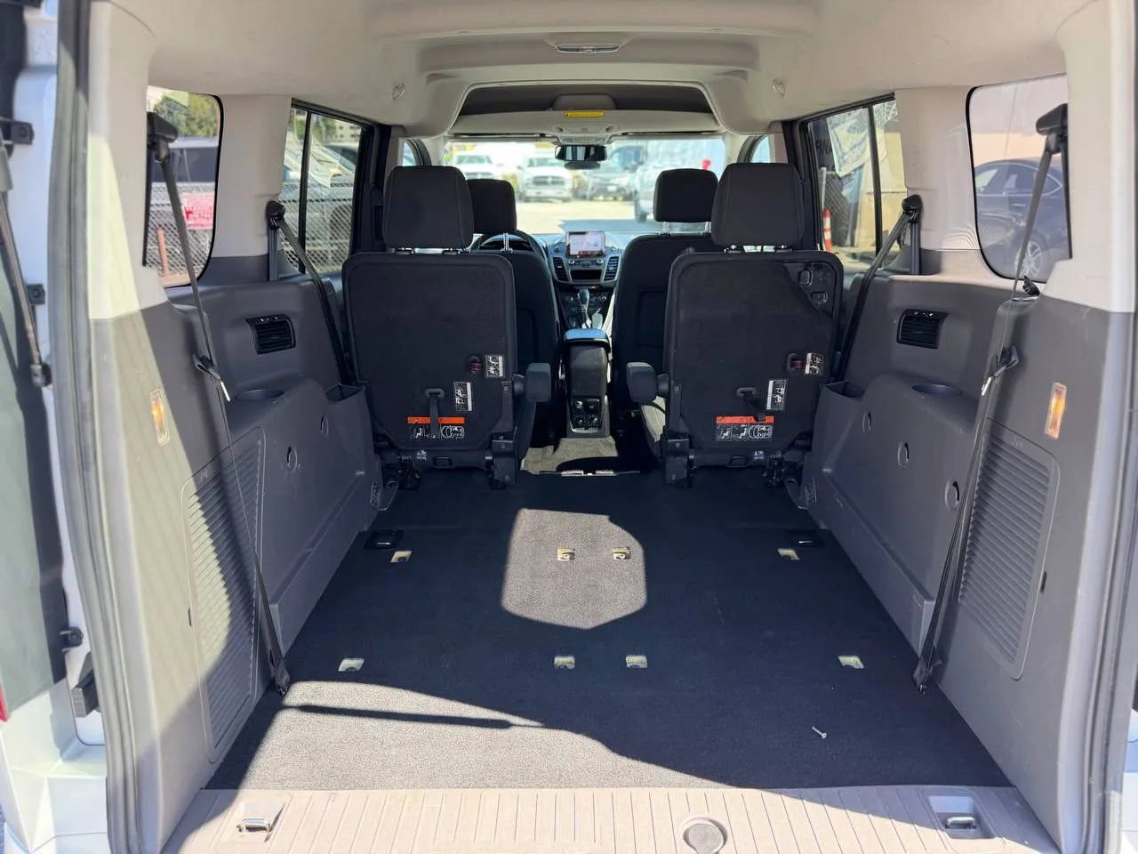 Used 2019 Ford Transit Connect XLT image 31