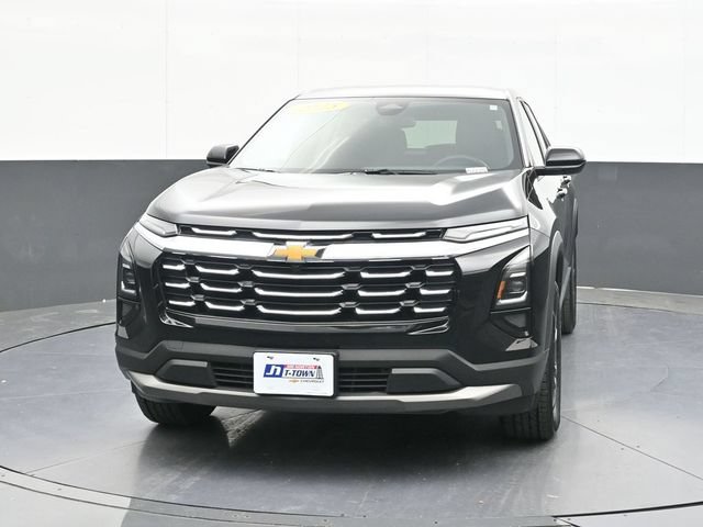 Used 2025 Chevrolet Equinox LT FWD image 2