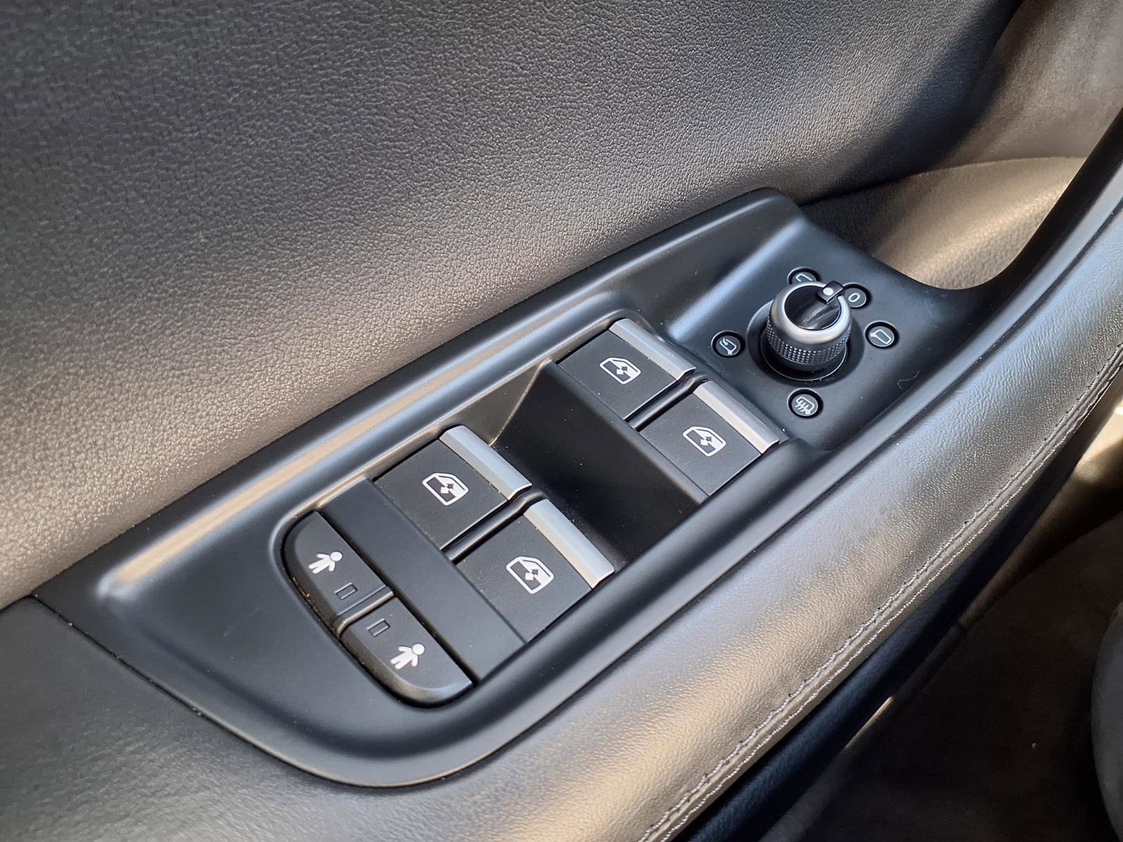 Used 2021 Audi Q7 3.0T Prestige image 9