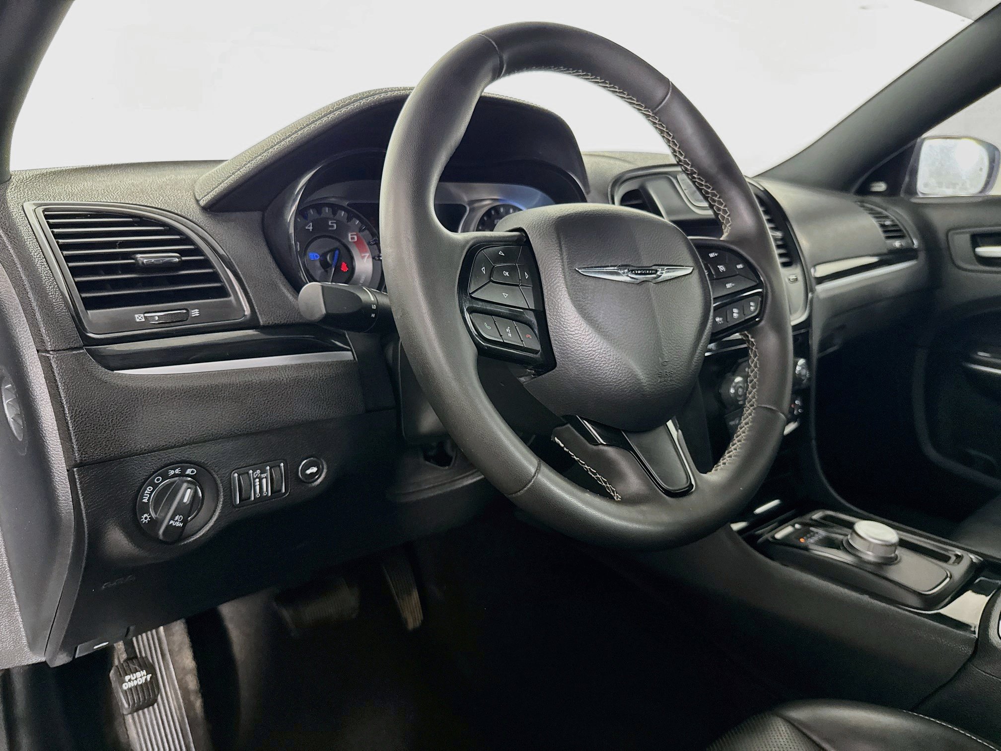 Used 2022 Chrysler 300 S w/ Comfort Group RWD image 21