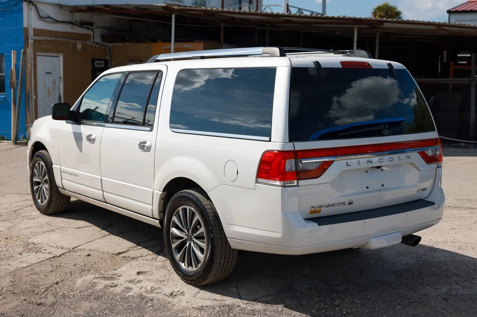 Used 2015 Lincoln Navigator L 2WD image 4