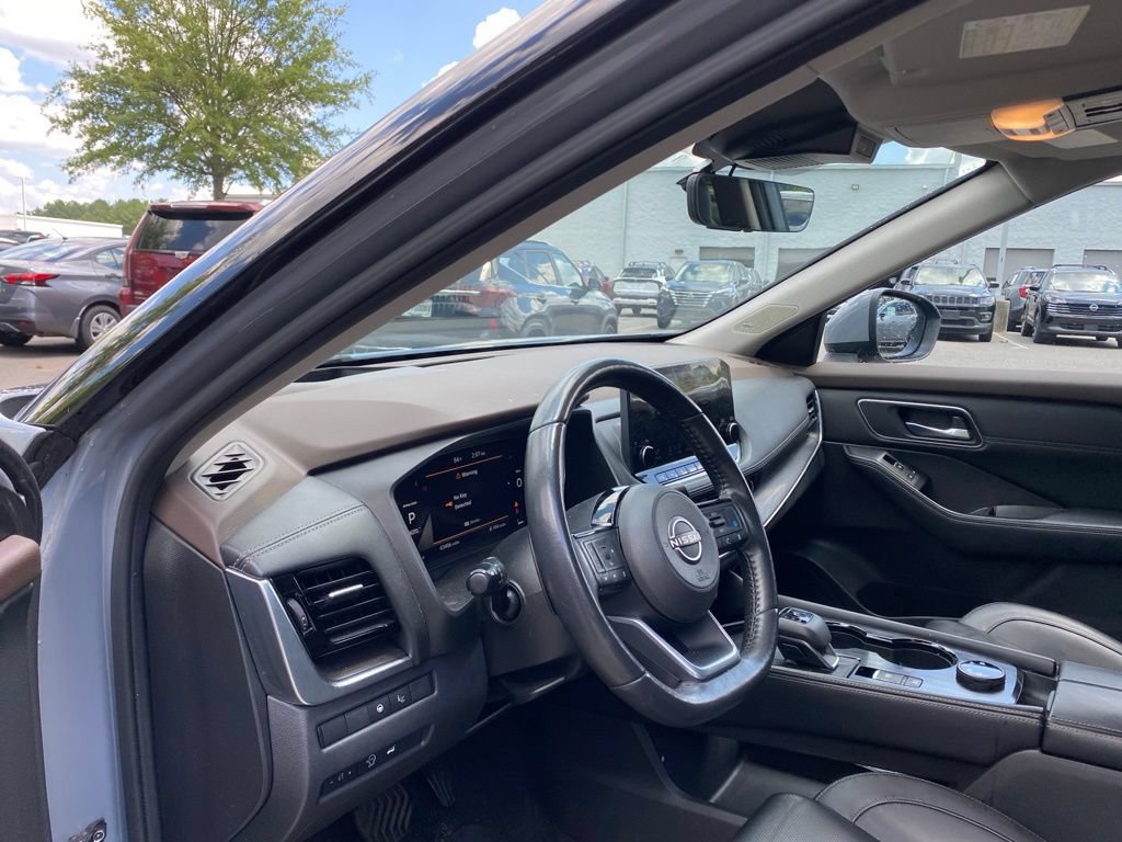 Certified 2023 Nissan Rogue Platinum w/ Platinum Premium Package AWD/4WD image 15