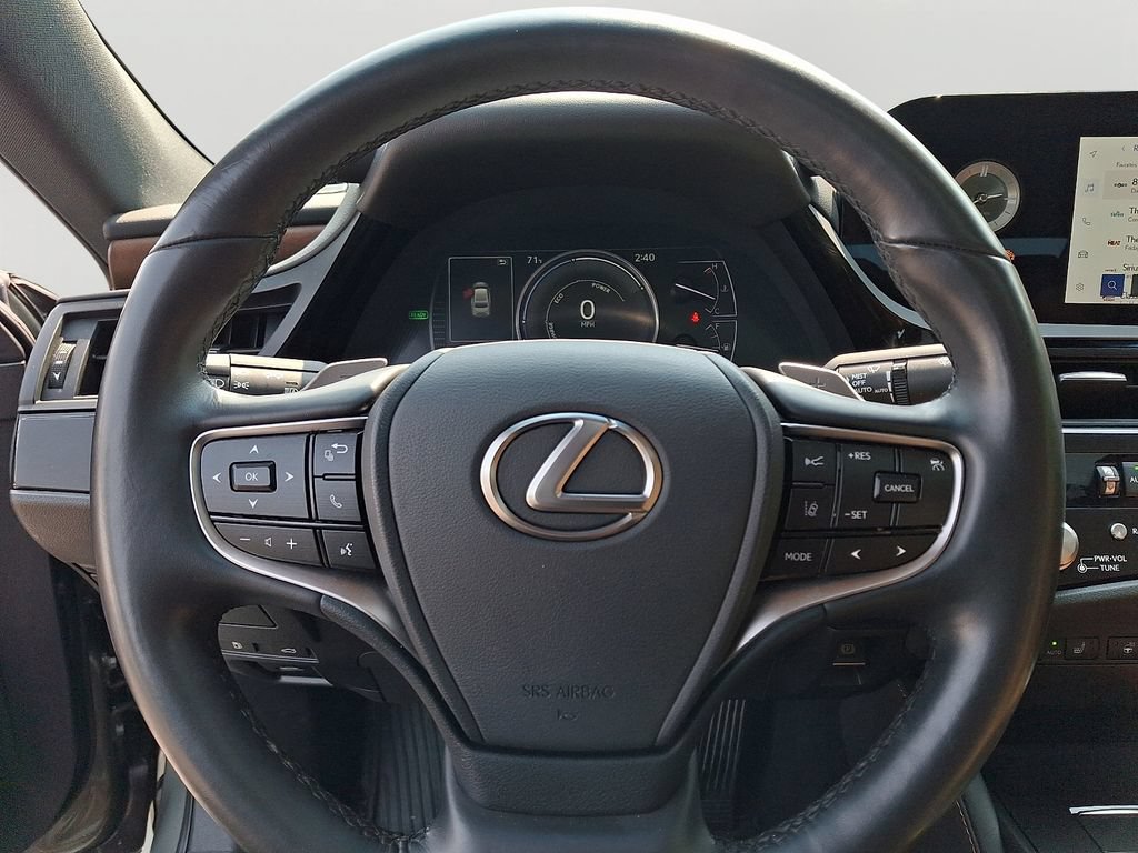 Used 2025 Lexus ES 300h w/ Premium Package FWD image 20