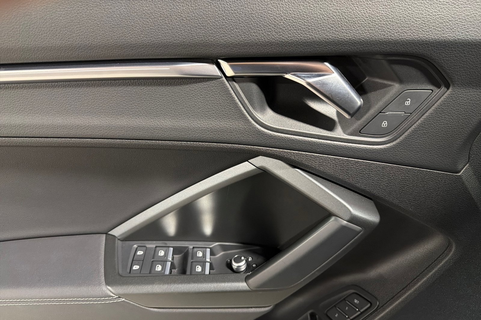 Used 2023 Audi Q3 2.0T Premium Plus w/ Premium Plus Package image 10