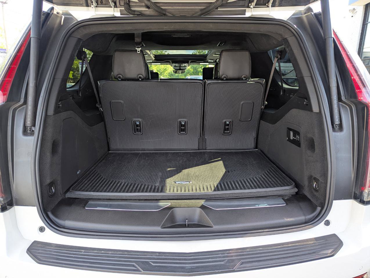 Used 2022 Cadillac Escalade ESV Sport Platinum AWD/4WD image 54