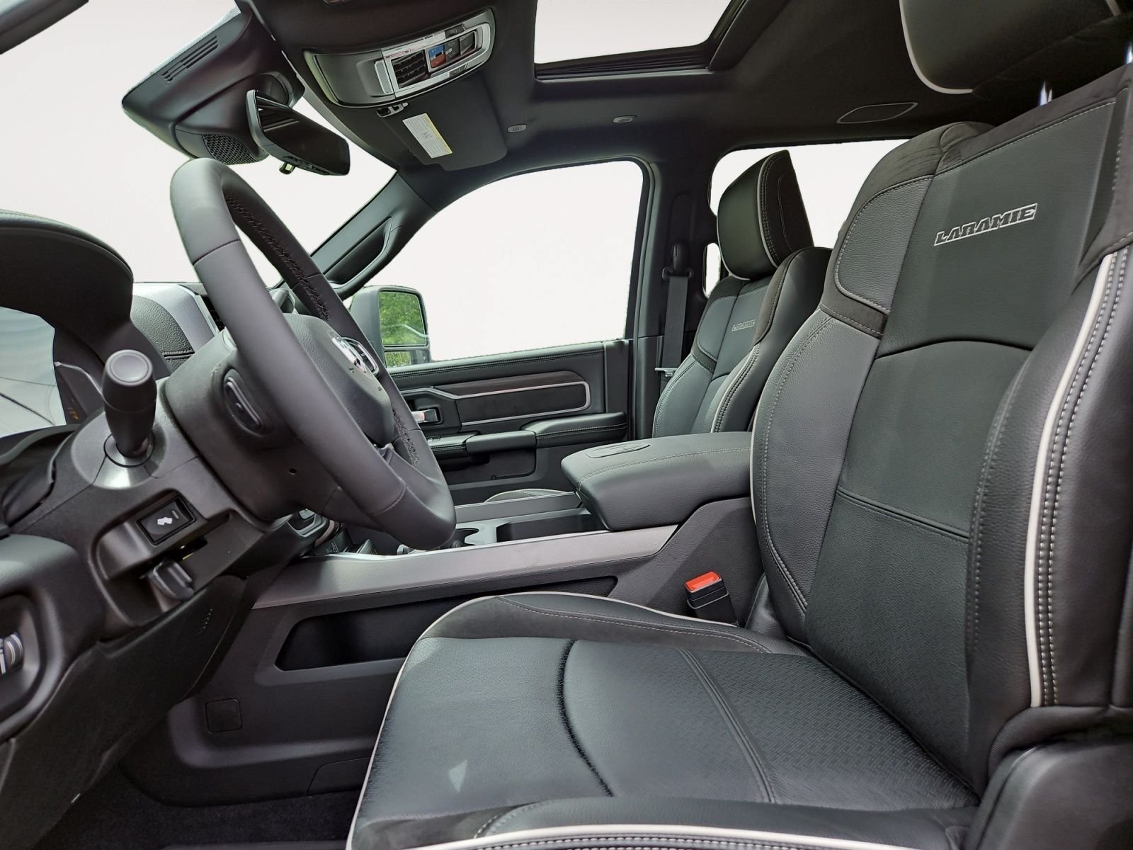 New 2026 RAM 3500 Laramie w/ Night Edition AWD/4WD image 9