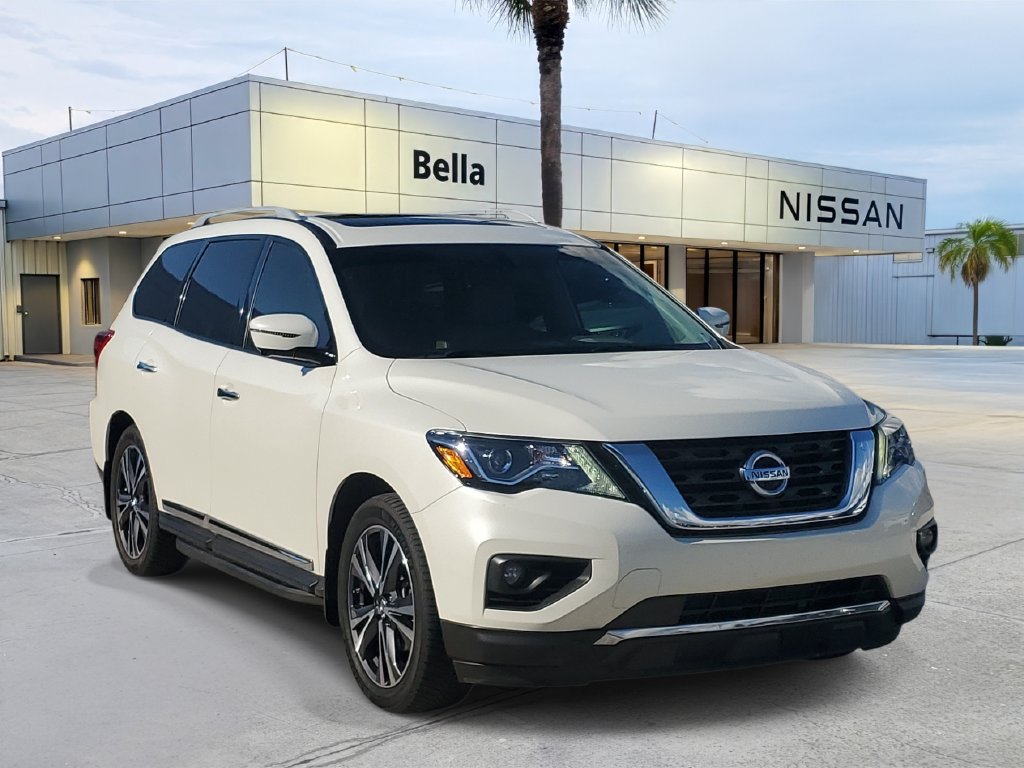 Used 2017 Nissan Pathfinder Platinum FWD image 9