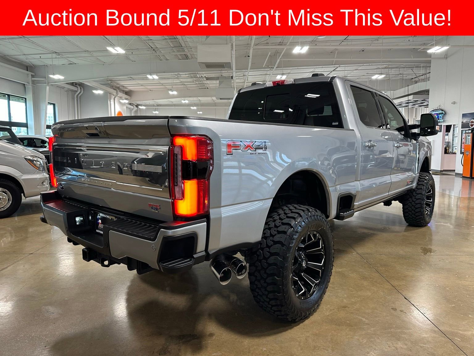 Used 2024 Ford F250 Limited w/ FX4 Off-Road Package AWD/4WD image 8