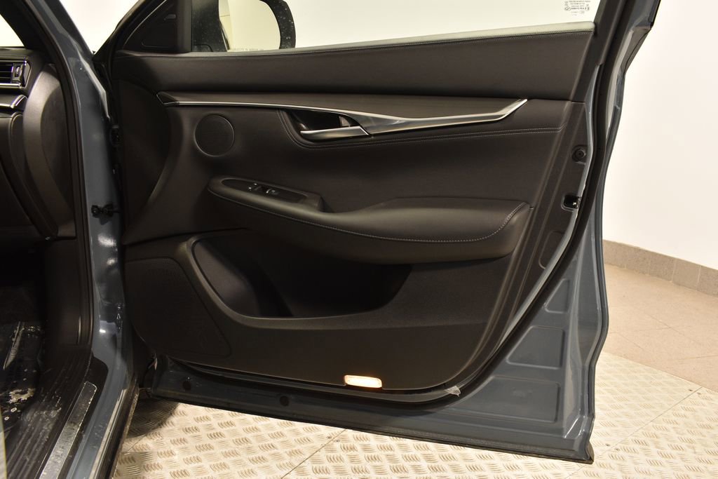 Certified 2025 INFINITI QX55 Luxe w/ Cargo Package image 34