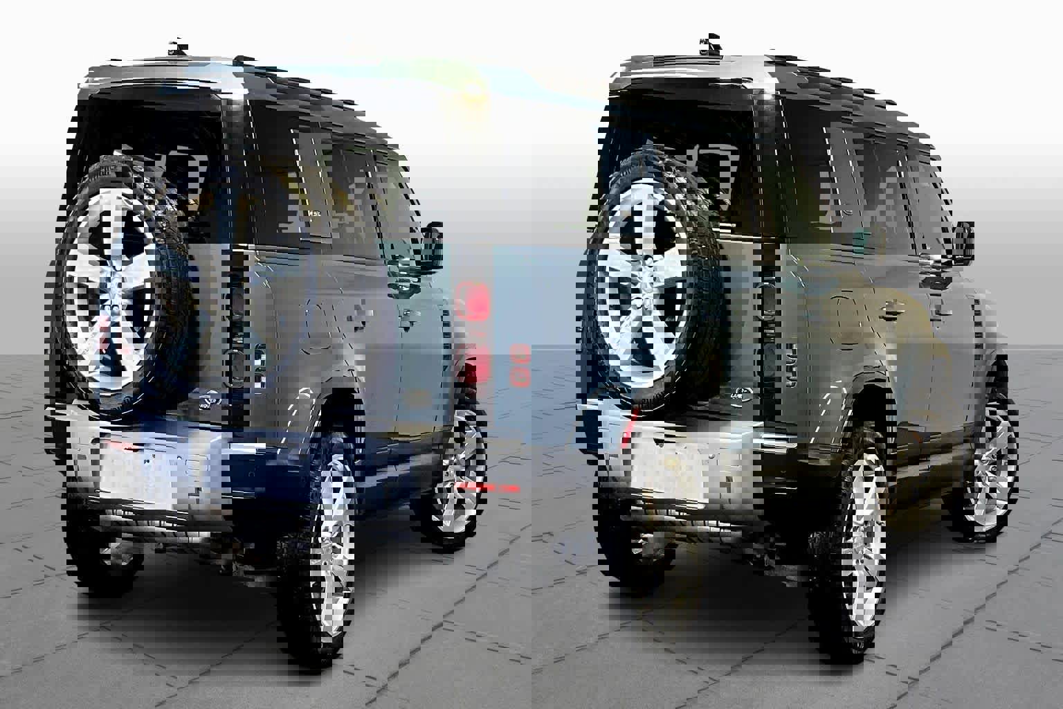 Used 2020 Land Rover Defender 110 HSE image 13