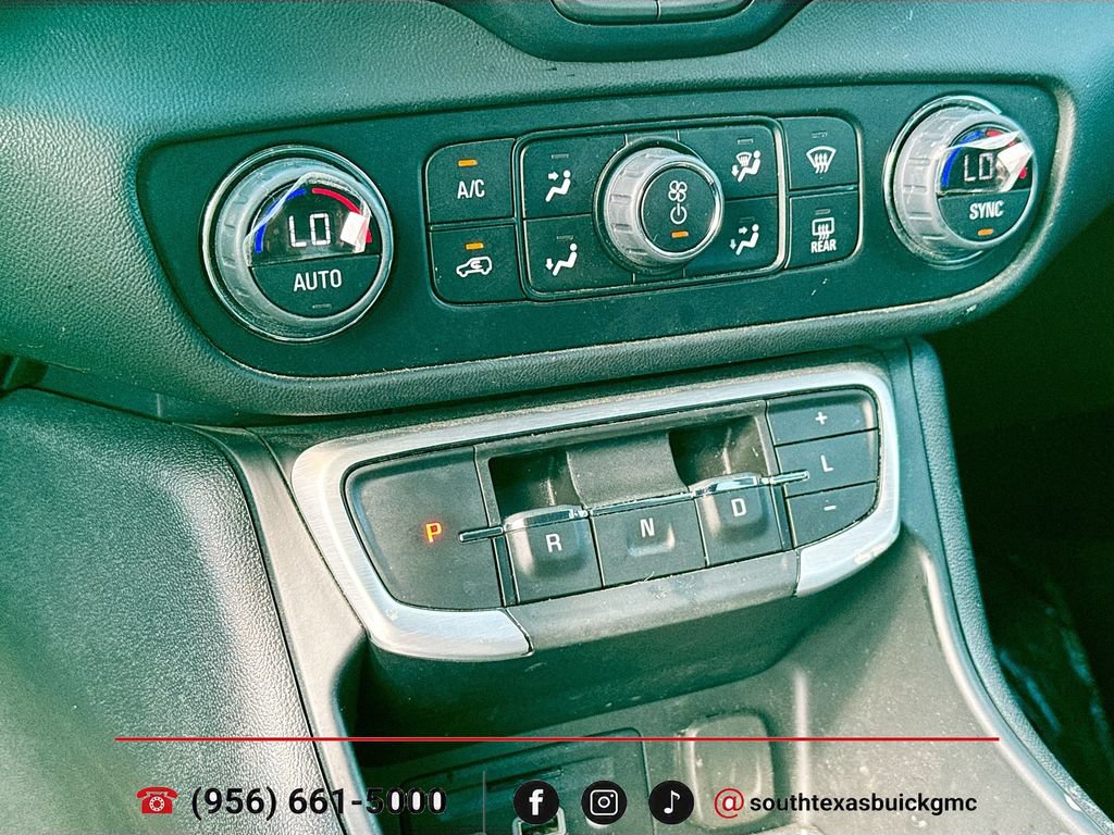Used 2024 GMC Terrain SLT AWD/4WD image 17