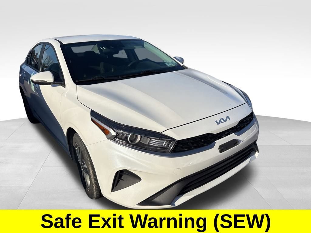 Certified 2023 Kia Forte LXS w/ LXS Technology Package image 9