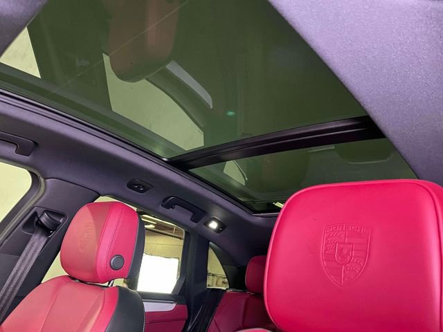 Certified 2023 Porsche Macan Turbo image 19