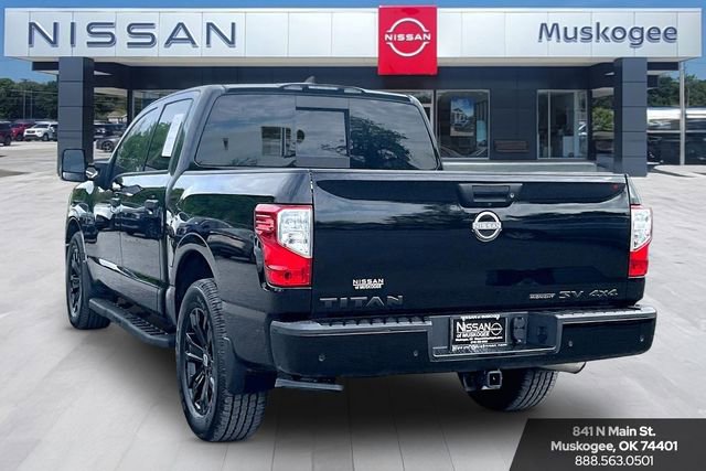 Used 2024 Nissan Titan SV w/ SV Convenience Package AWD/4WD image 4
