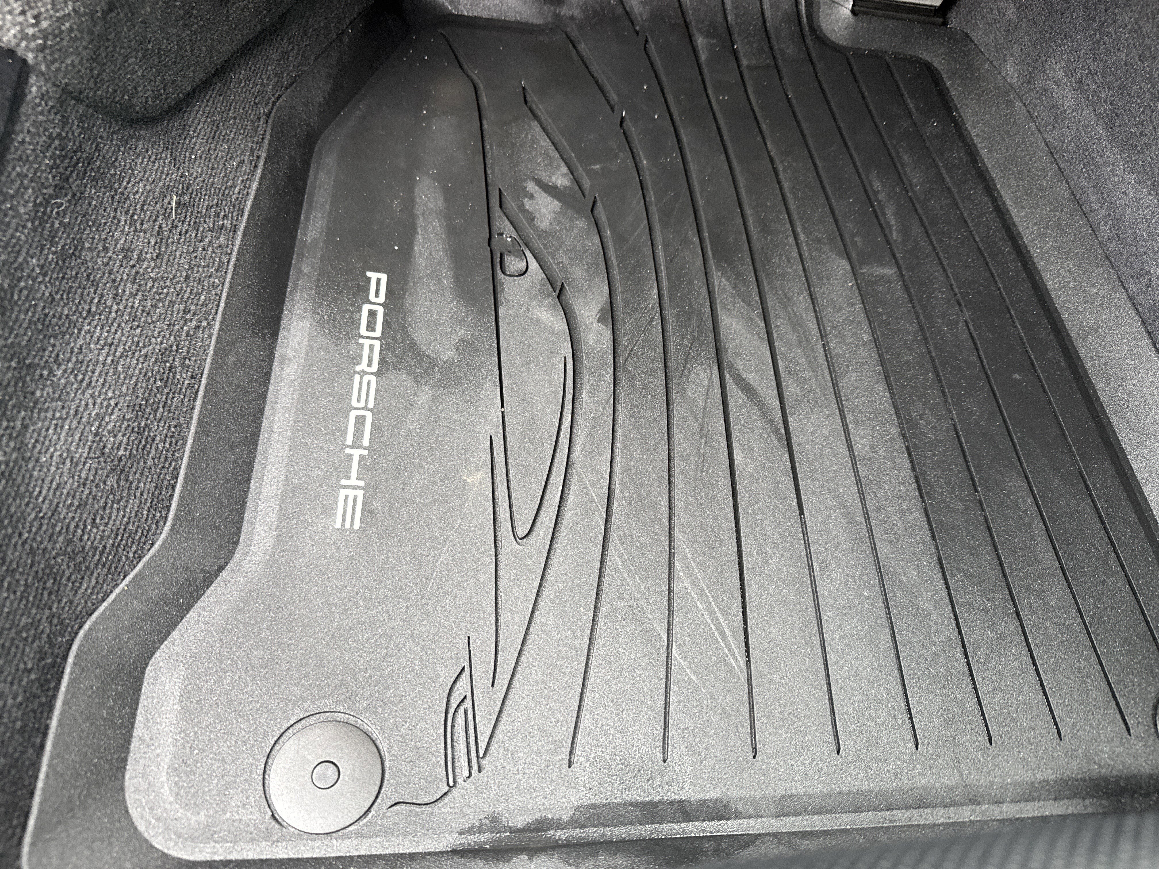 Used 2024 Porsche 911 Carrera w/ Premium Package image 17