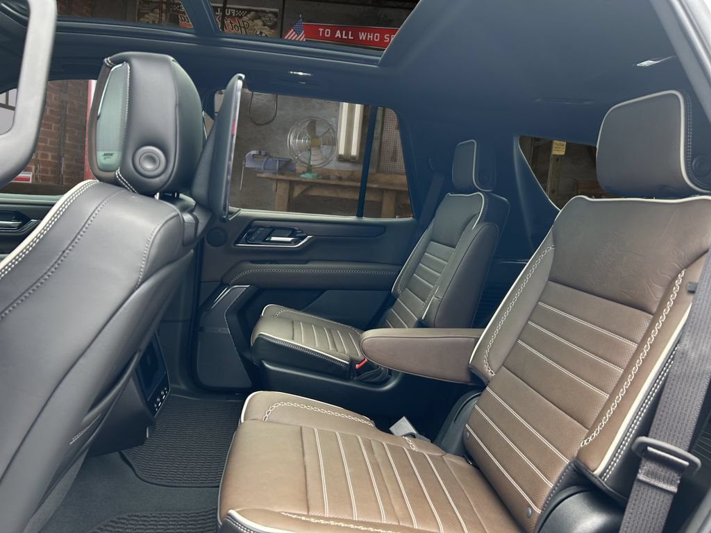 Used 2026 GMC Yukon Denali Ultimate AWD/4WD image 14