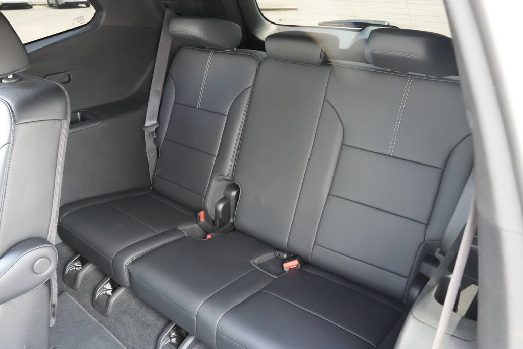 Used 2026 GMC Acadia Elevation w/ Elevation Premium Package FWD image 19