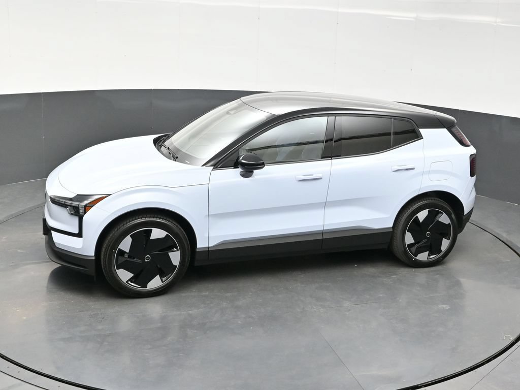 New 2026 Volvo EX30 Plus w/ Climate Package RWD image 19