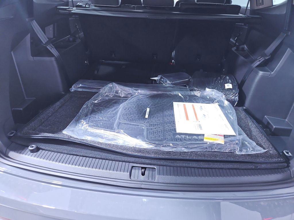 New 2026 Volkswagen Atlas SEL Premium R-Line image 23