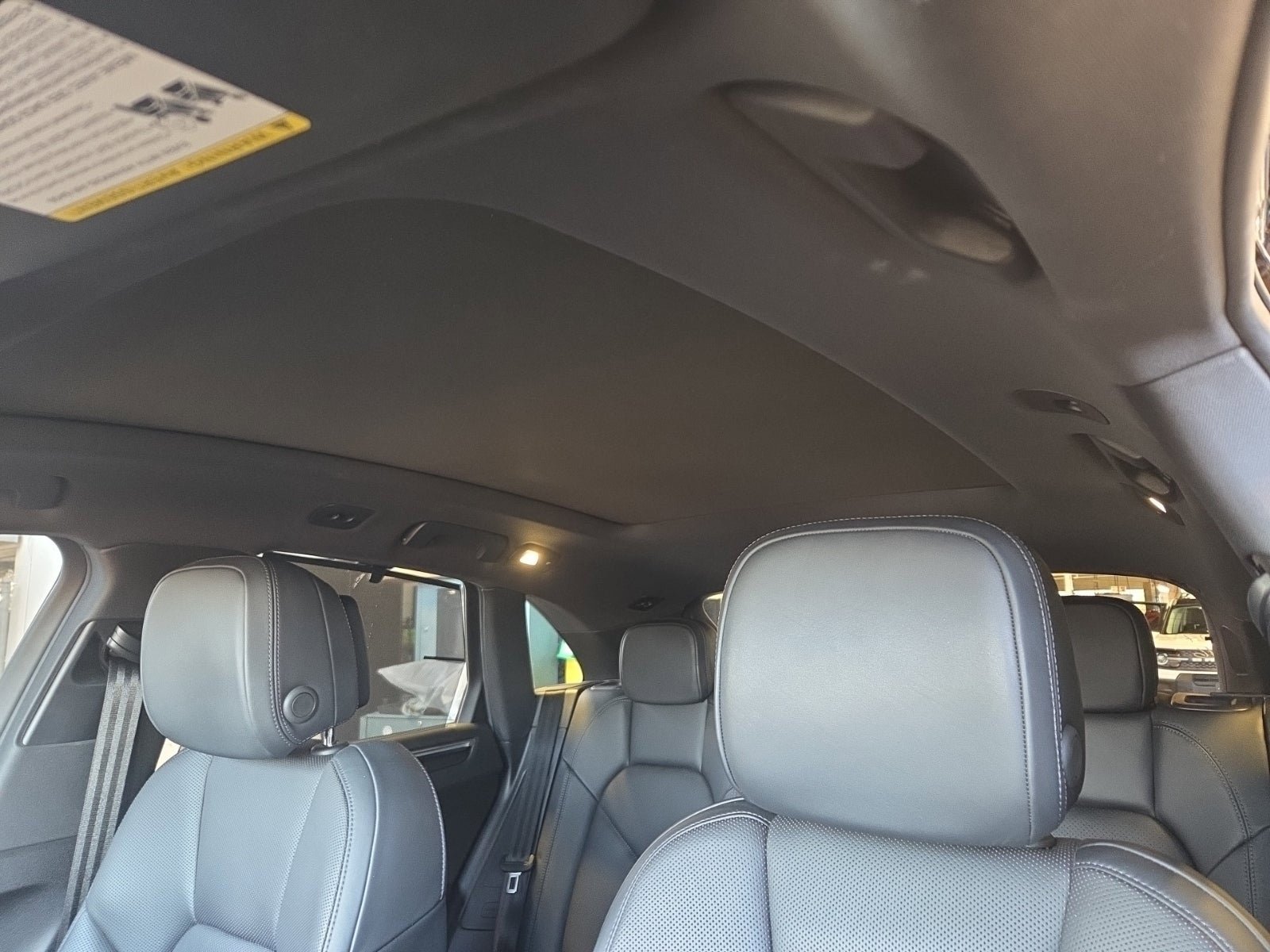 Used 2019 Porsche Macan S w/ Premium Package Plus image 13