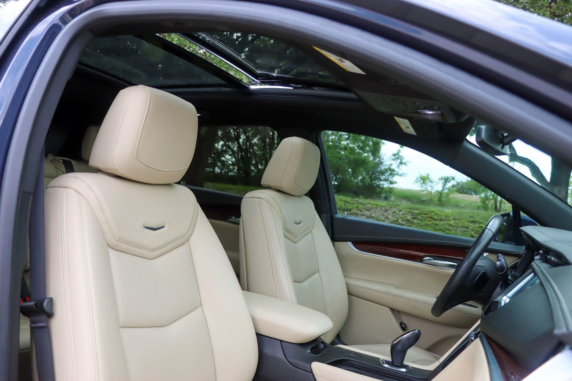 Used 2018 Cadillac XT5 Luxury w/ Driver Awareness Package FWD image 21