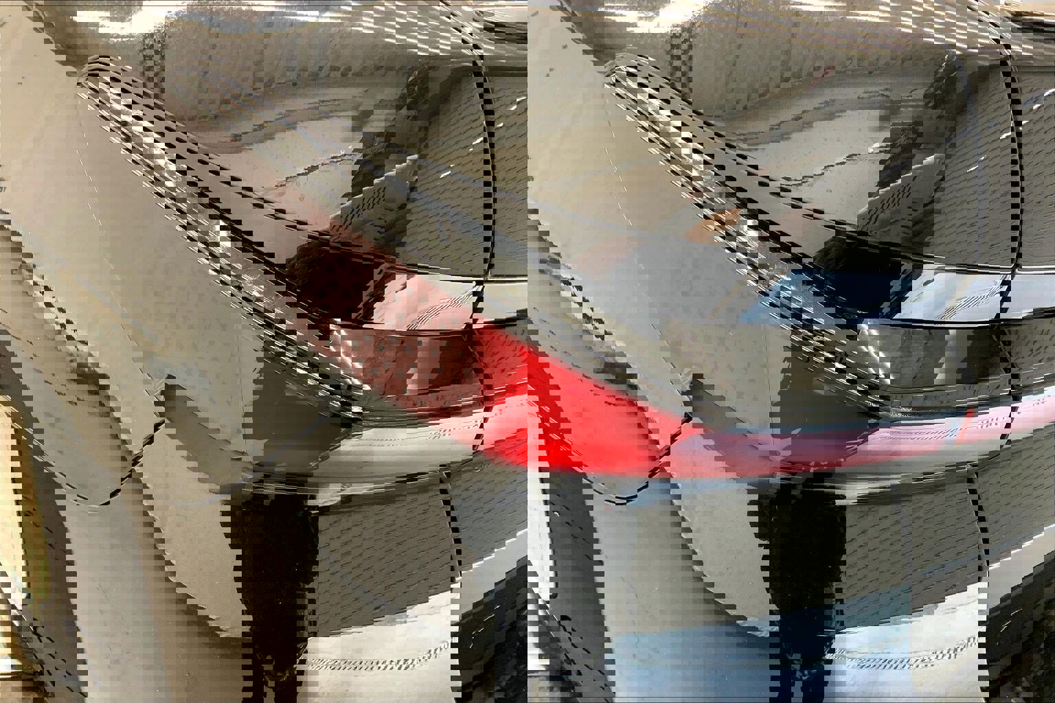 Certified 2024 BMW 750e xDrive w/ Executive Package image 25