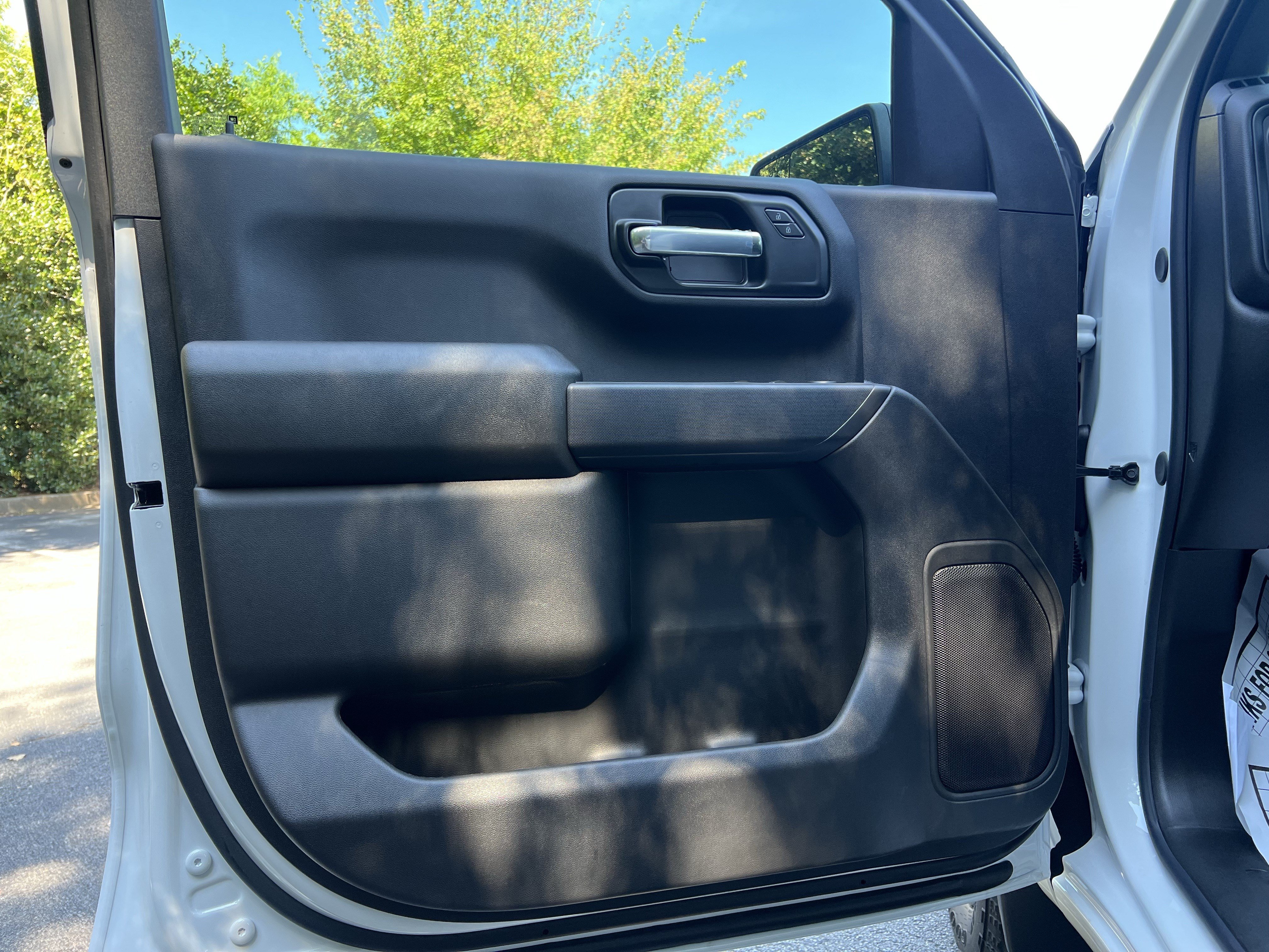 New 2026 Chevrolet Silverado 1500 Custom w/ Turbomax Blackout Package AWD/4WD image 15