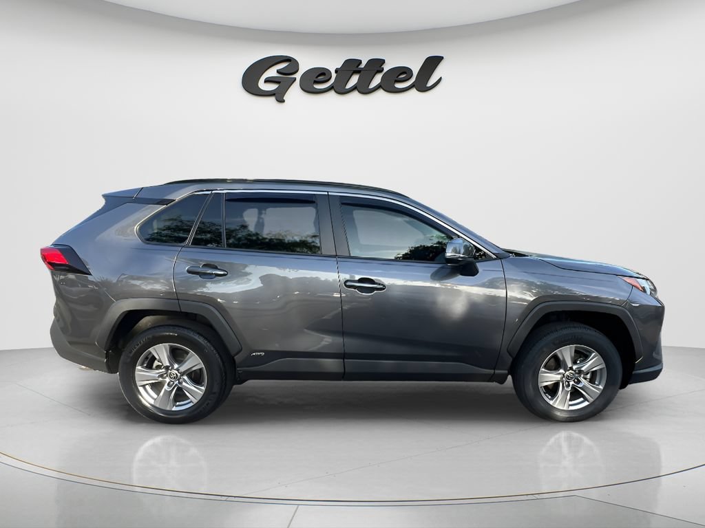 Certified 2022 Toyota RAV4 XLE w/ Convenience Package AWD/4WD image 4