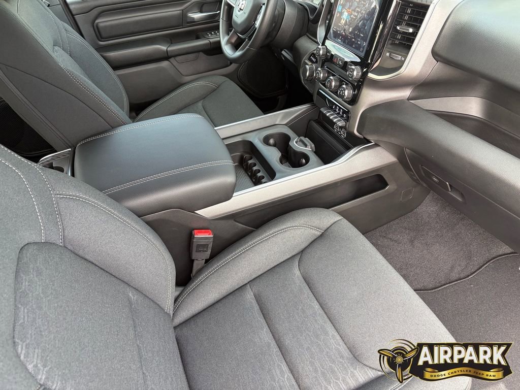 New 2026 RAM 1500 Express AWD/4WD image 11
