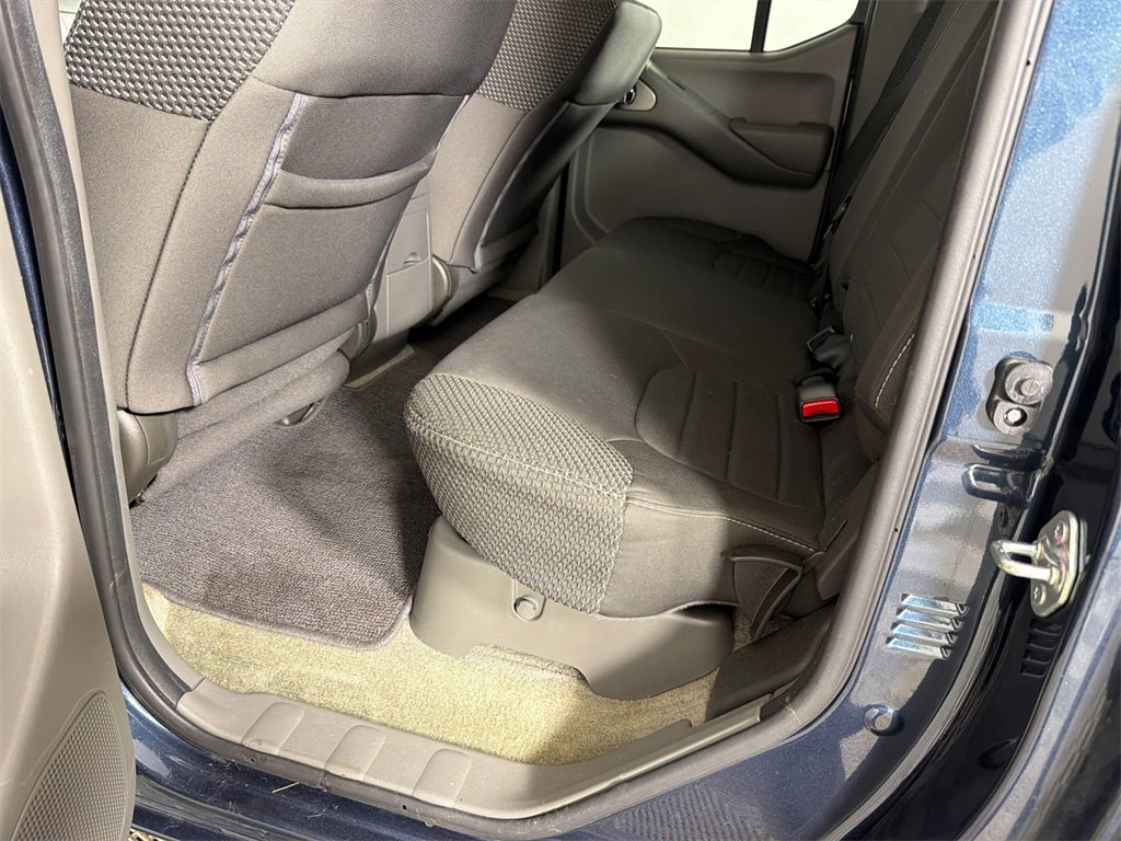 Used 2018 Nissan Frontier SV image 20