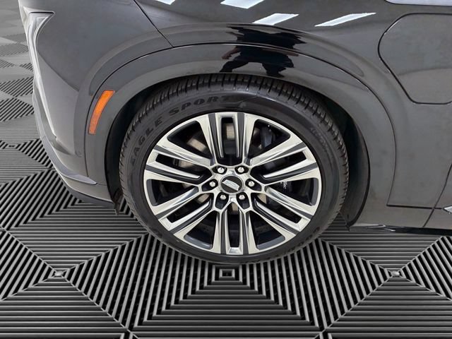 Used 2026 Cadillac Vistiq Platinum w/ LPO, Floor Liner Package AWD/4WD image 9