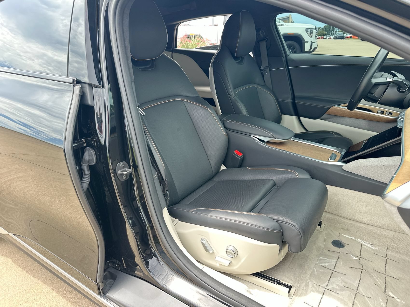 Used 2024 Lucid Air Touring AWD/4WD image 26