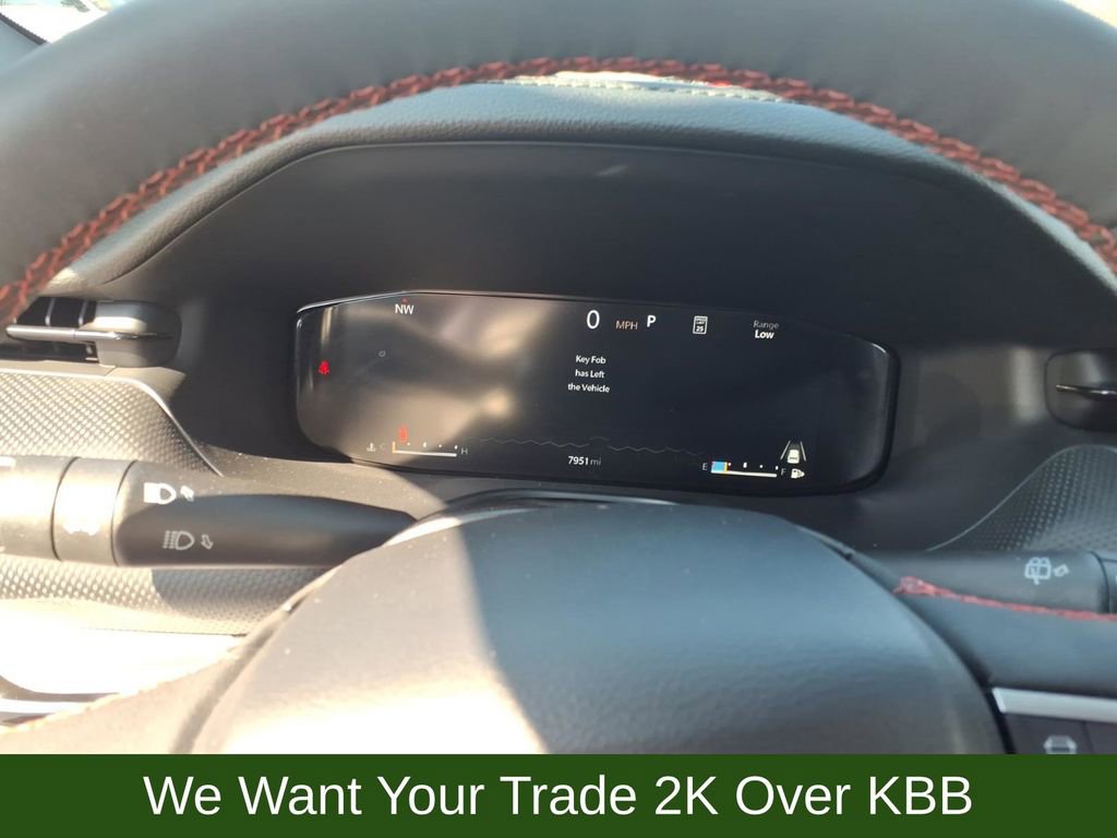 Used 2023 Jeep Compass Trailhawk w/ Trailhawk Elite Group AWD/4WD image 12