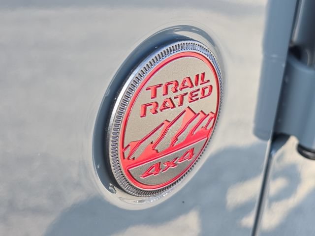 Used 2025 Jeep Gladiator Rubicon AWD/4WD image 10