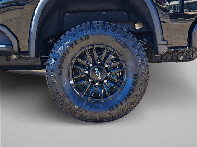 New 2026 Chevrolet Silverado 2500 ZR2 image 10