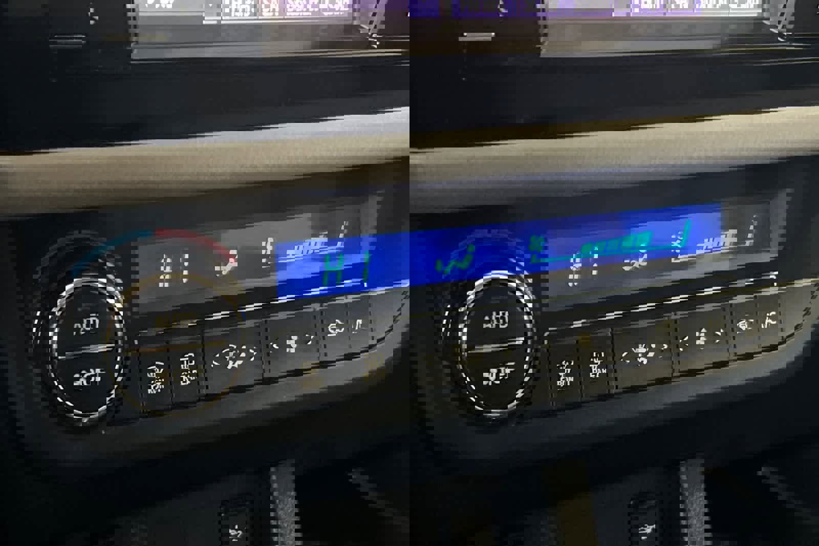 Used 2015 Toyota Corolla LE image 20