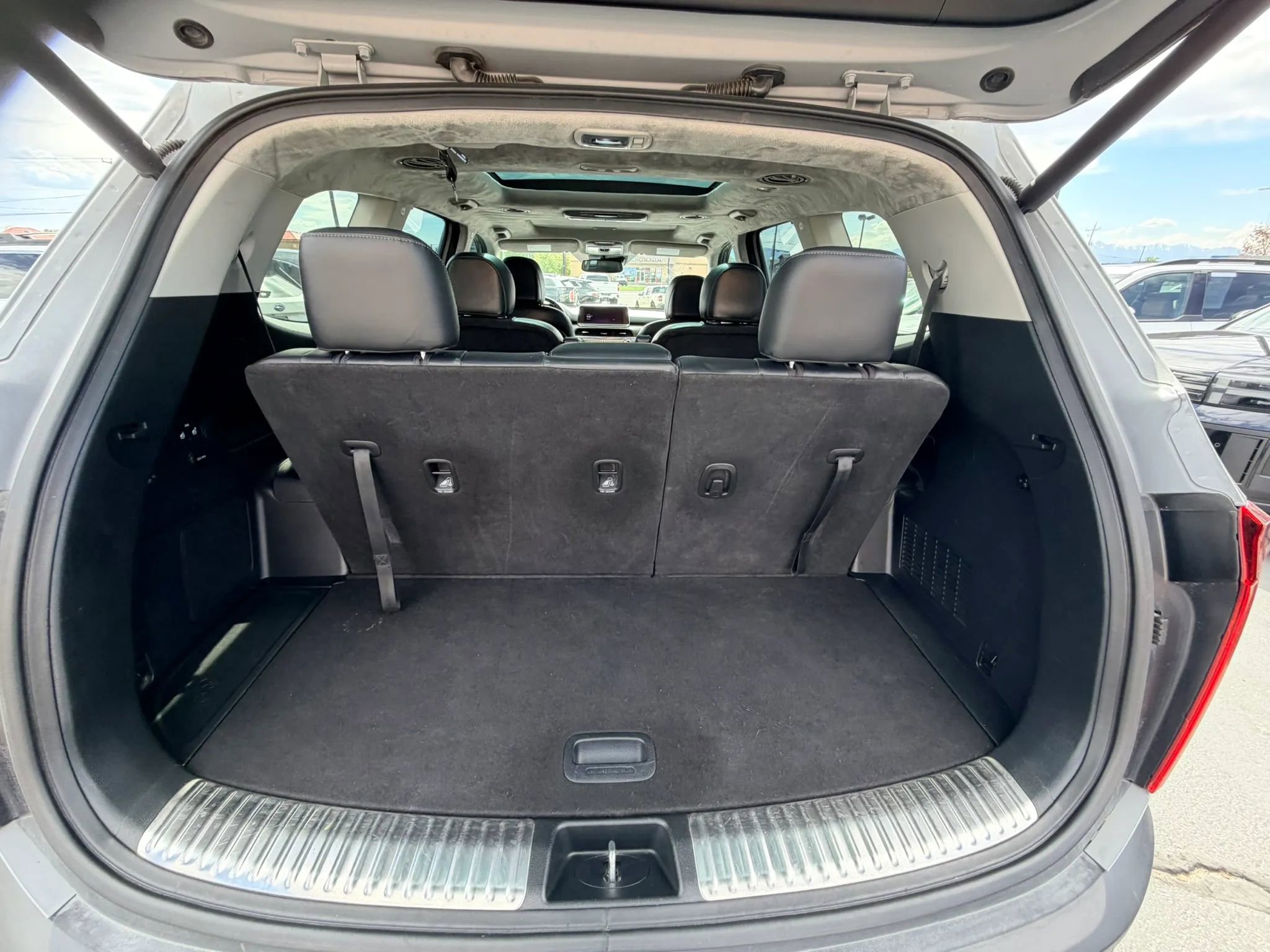 Used 2022 Kia Telluride SX w/ SX Prestige Package image 18