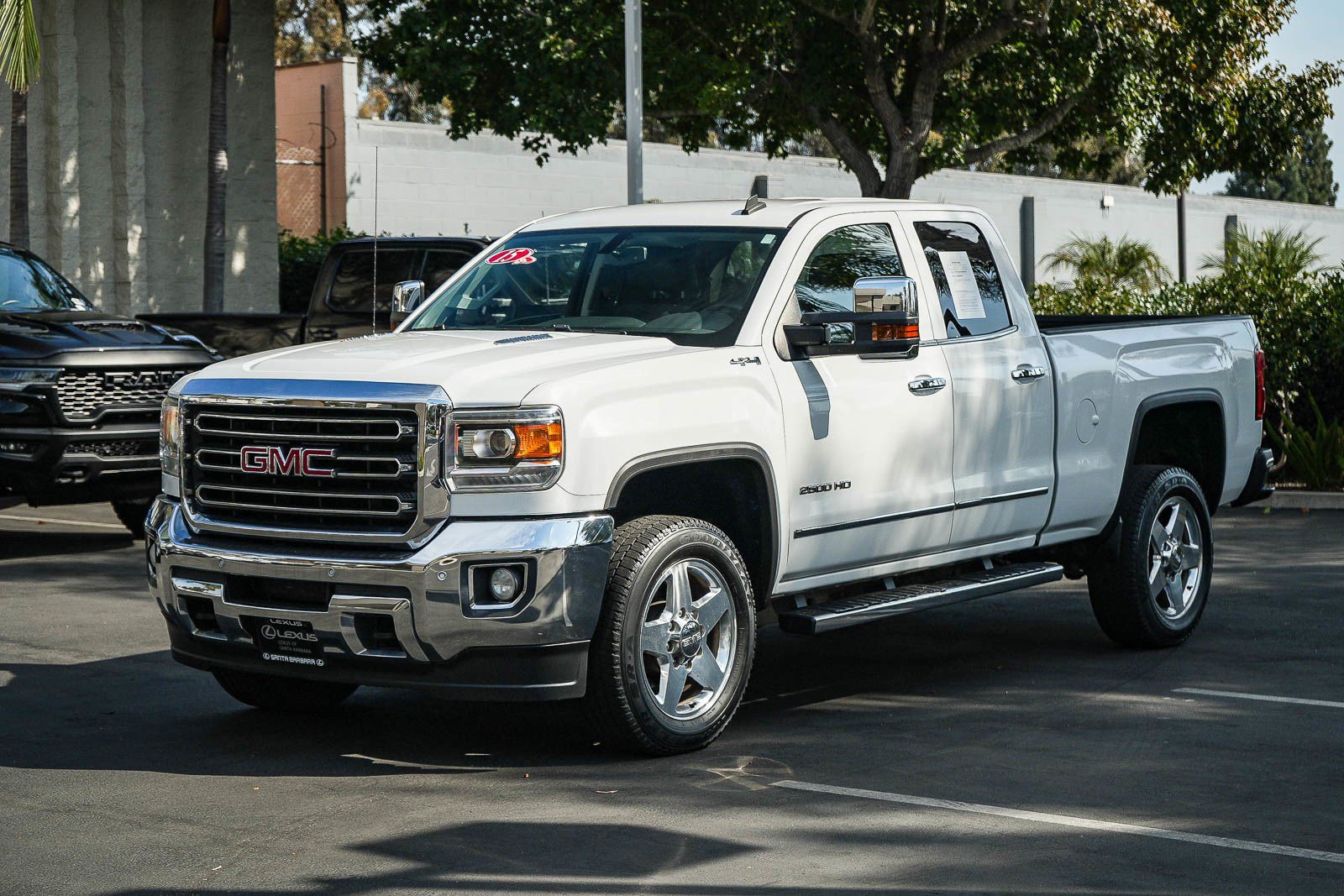 Used 2015 GMC Sierra 2500 SLT w/ SLT Preferred Package AWD/4WD image 3
