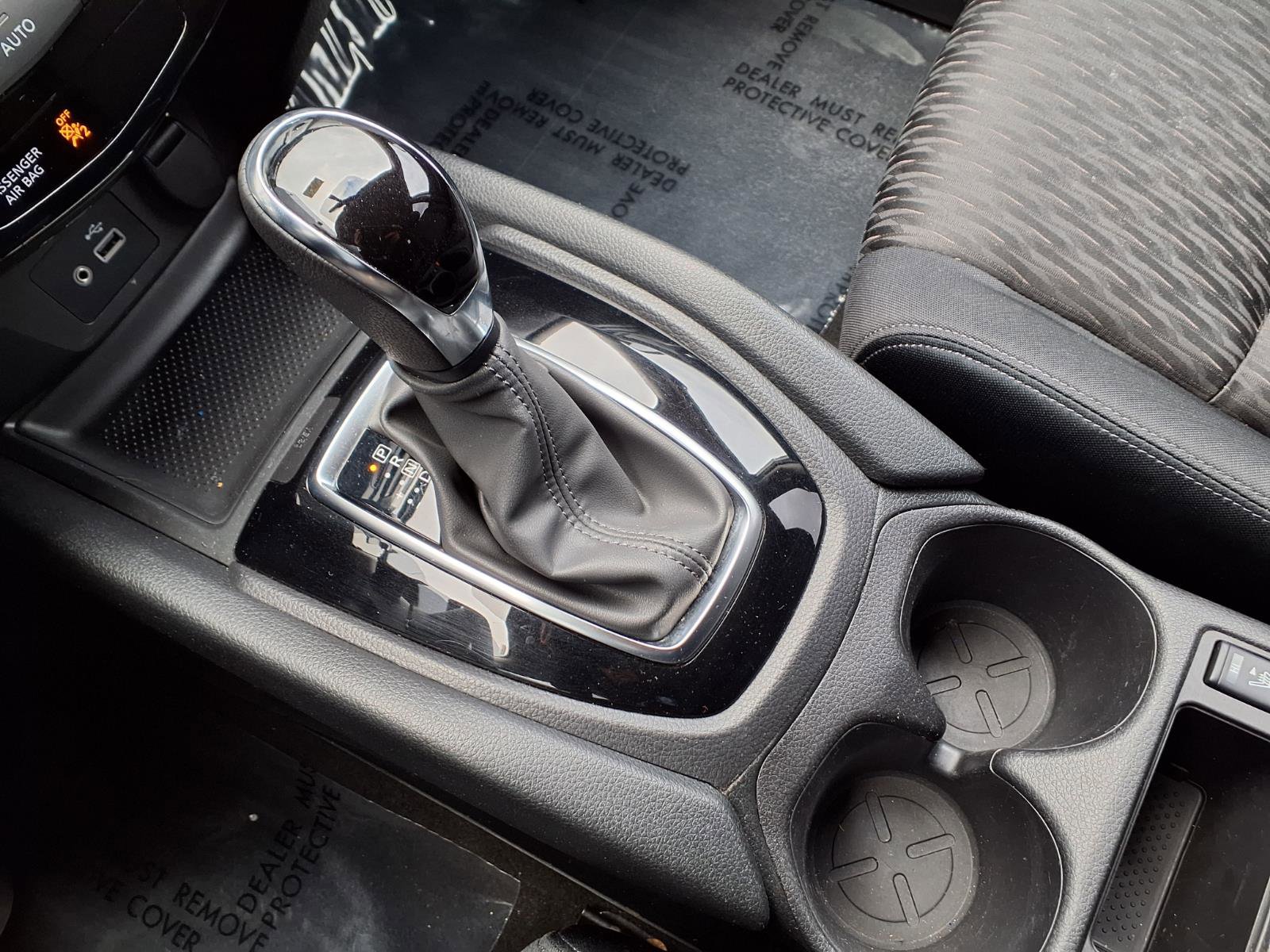 Certified 2018 Nissan Rogue SV image 23